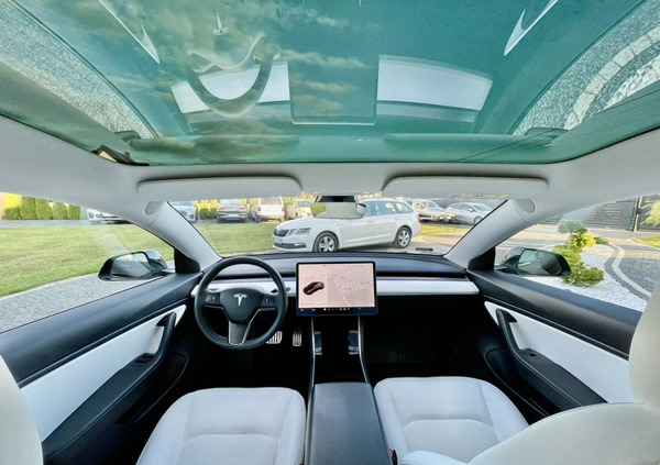 Tesla Model 3 cena 144894 przebieg: 65000, rok produkcji 2020 z Płock małe 301